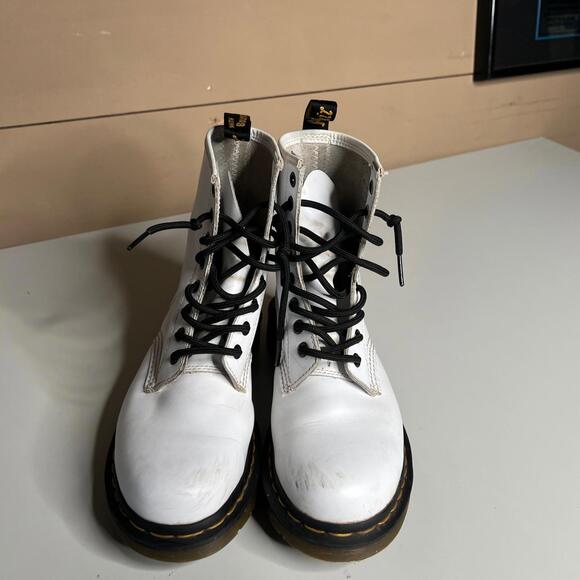 Dr. Martens 1460 White Leather Boots Women’s 38 EU 7 US Lace-Up Classic - Picture 2 of 7